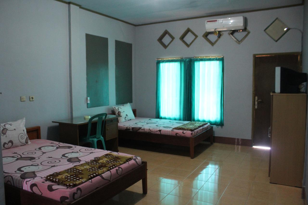 Penginapan Artha Praya Esterno foto