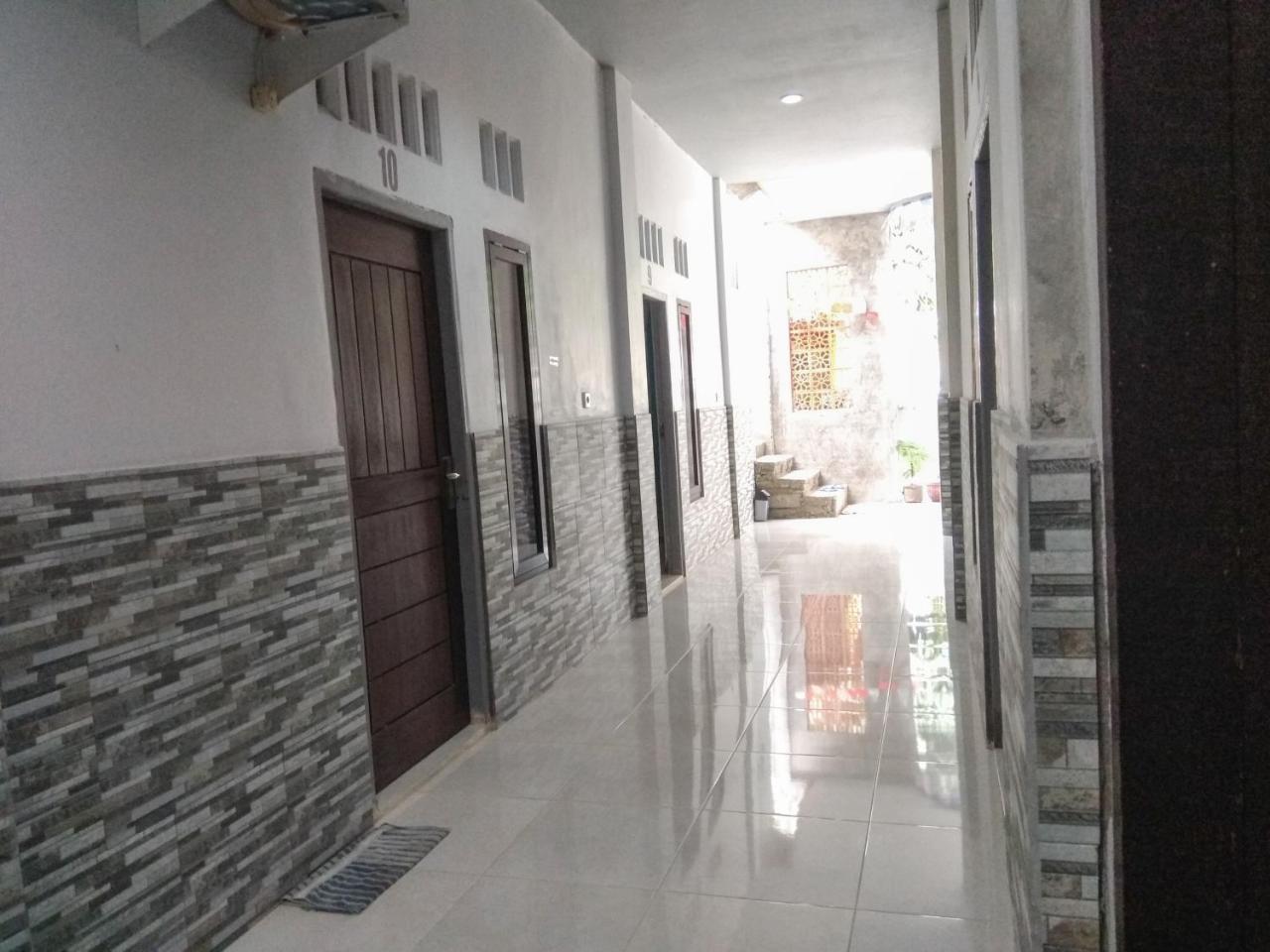 Penginapan Artha Praya Esterno foto